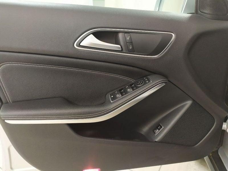 Mercedes-Benz GLA 200 d Premium 4matic auto