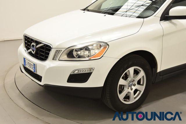 VOLVO XC60 2.0 DRIVe KINETIC TETTO