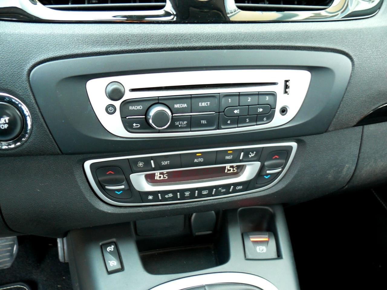 Renault Scenic 7 Posti (M1365)