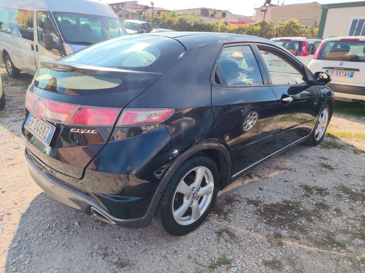 Honda Civic 1.4 GPL 2011