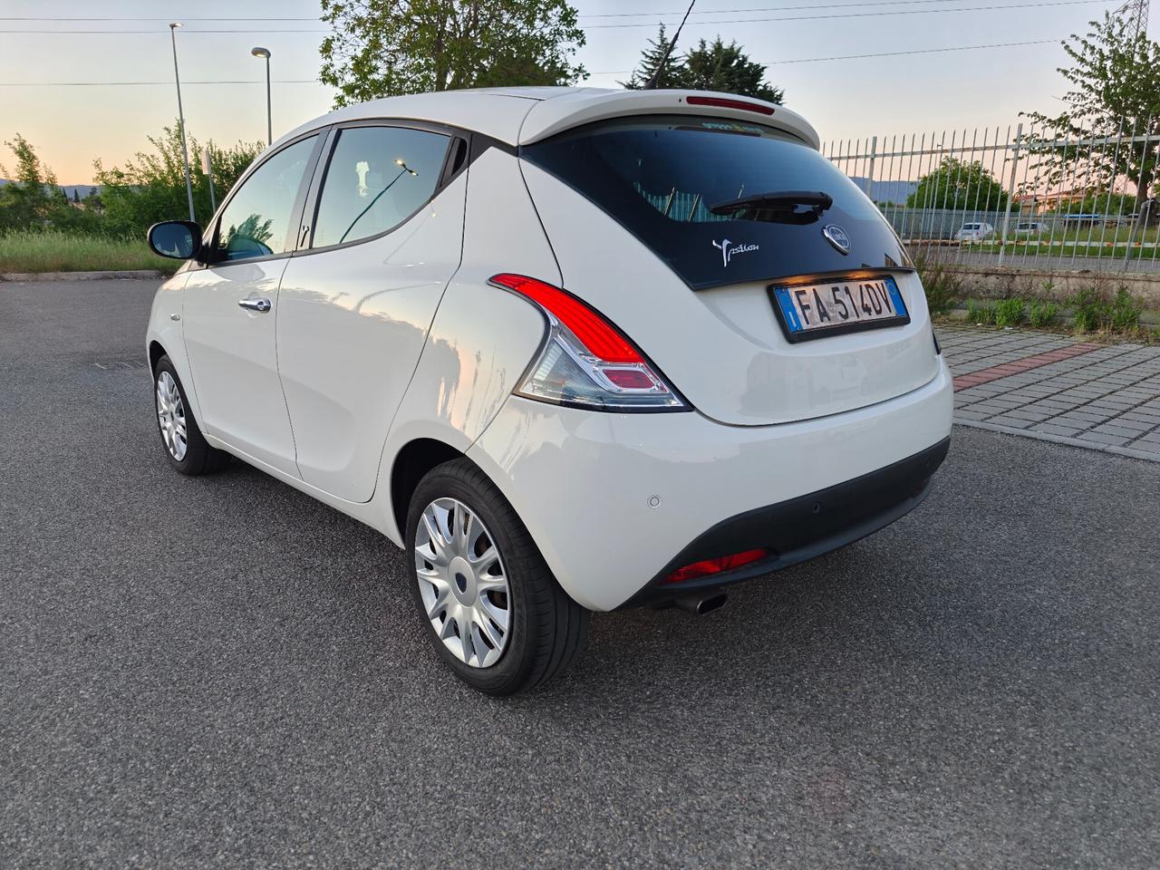 Lancia Ypsilon 1.3 MJT 16V 95 CV 5 porte S&S Gold