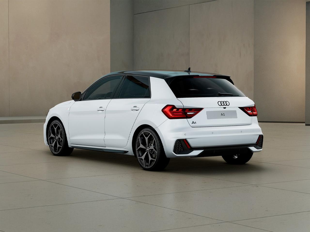 Audi A1 sportback 30 1.0 tfsi identity black 116cv s-tronic