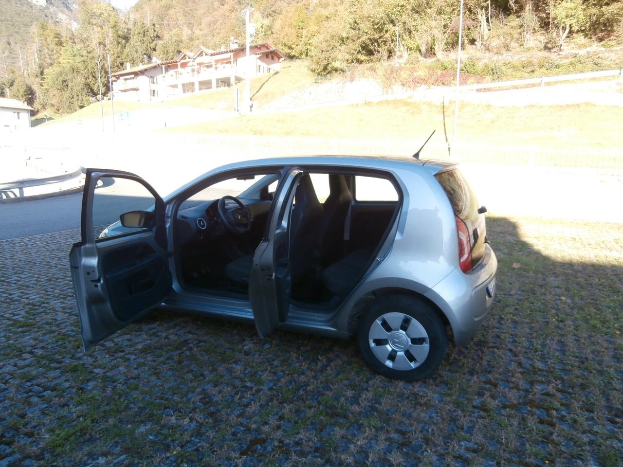 Volkswagen up! 1.0 75 CV 5p. Unico P. 85000km