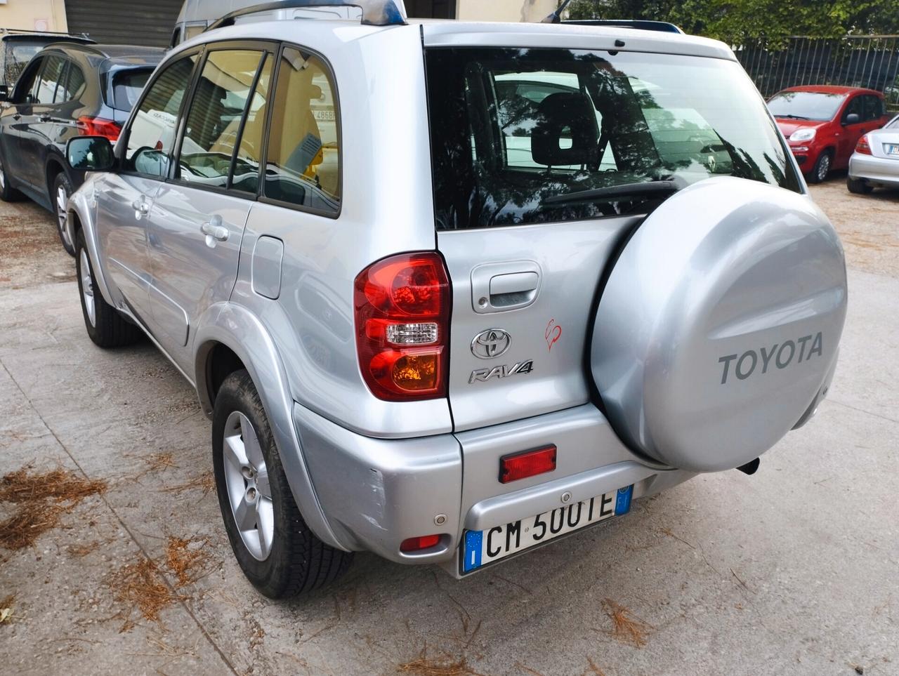 Toyota RAV 4 RAV4 2.0 Tdi D-4D cat 5 porte Sol