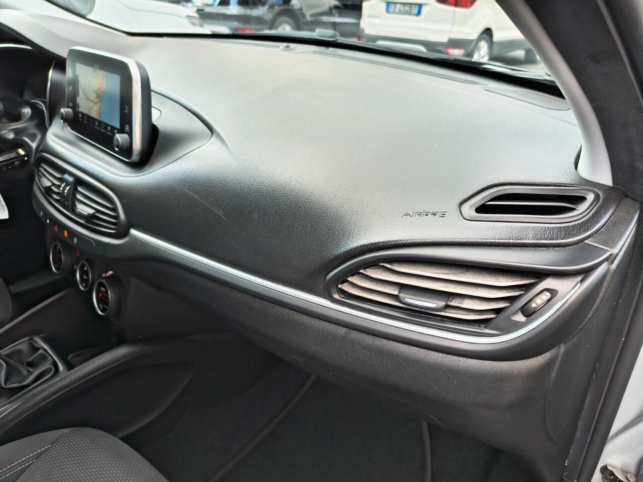 FIAT TIPO 1.6 DIESEL SOLO 115.000 KM LOUNGE 2019