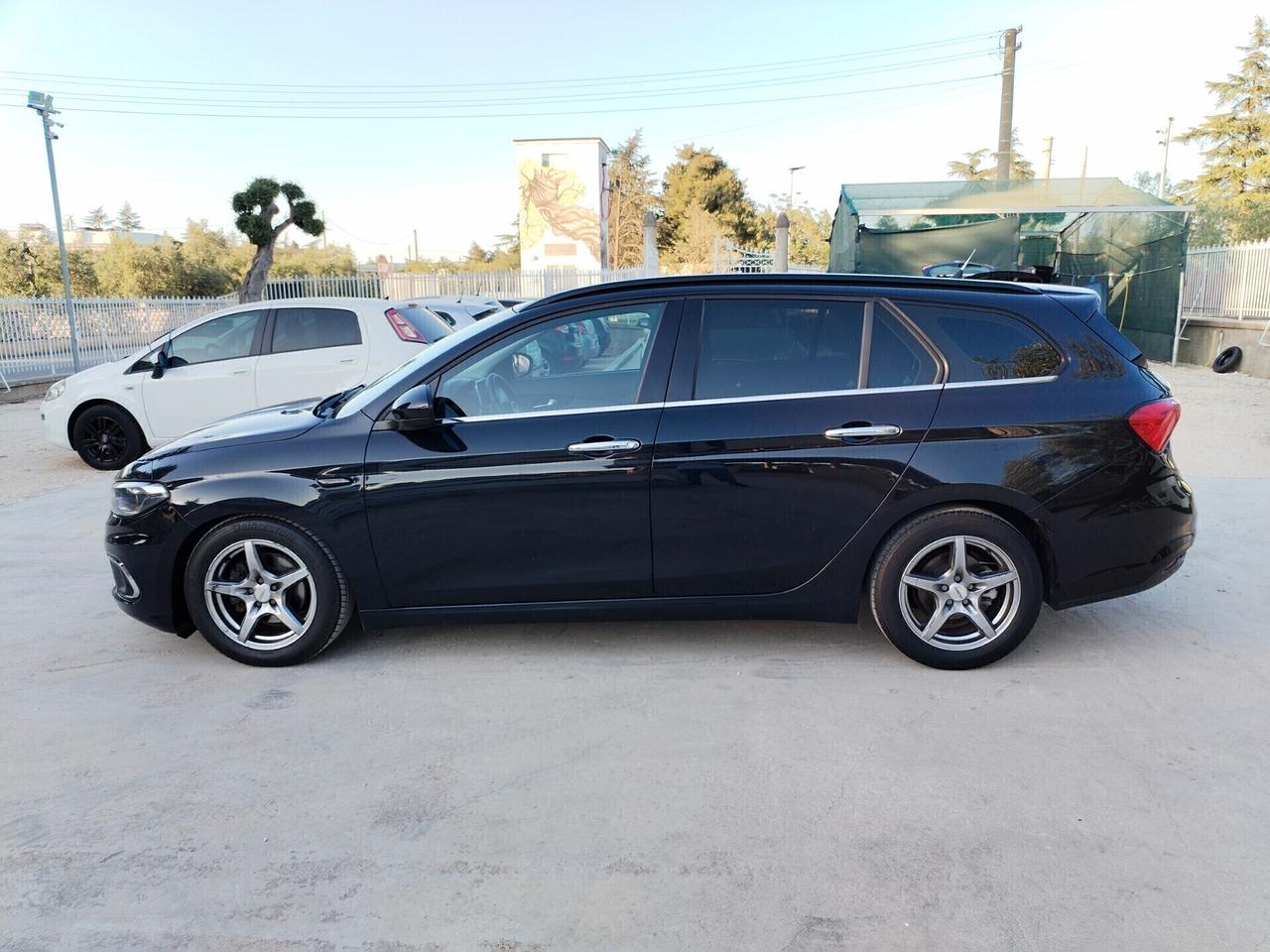 Fiat Tipo 1.6 Mjt LOUNGE SW "GANCIO TRAINO"