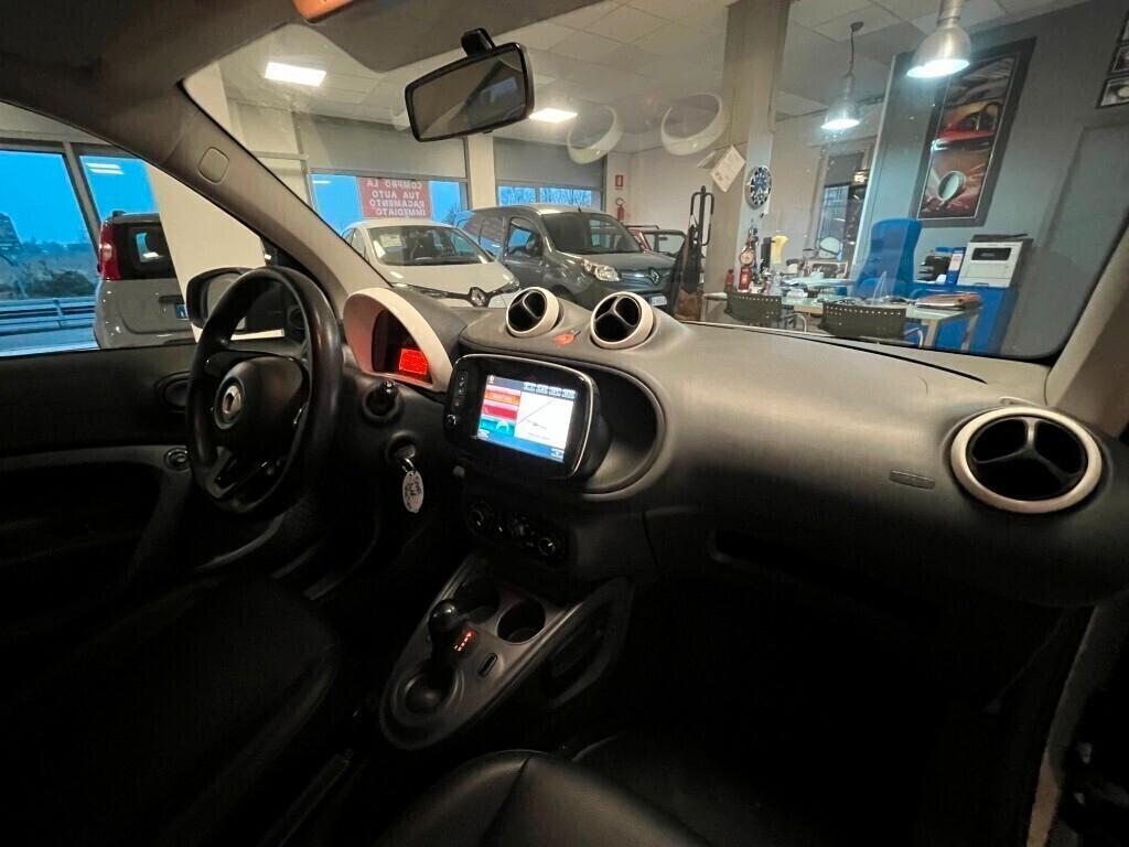 Smart ForTwo Coupe 71 Cv 1.0 Automatica Euro 6B Per Neopatentati