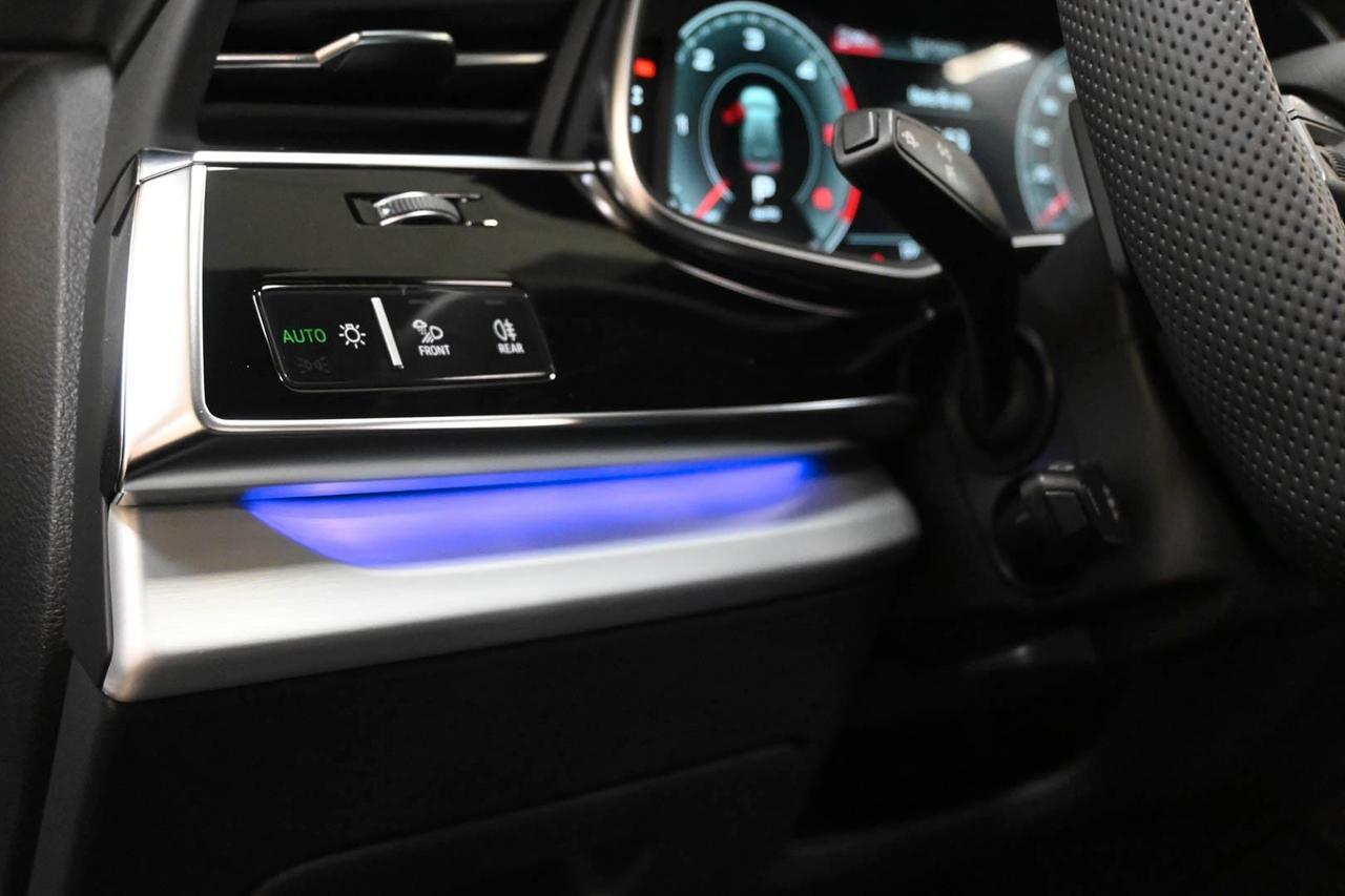 AUDI Q8 Q8 50 TDI 286 CV quattro tiptronic Sport