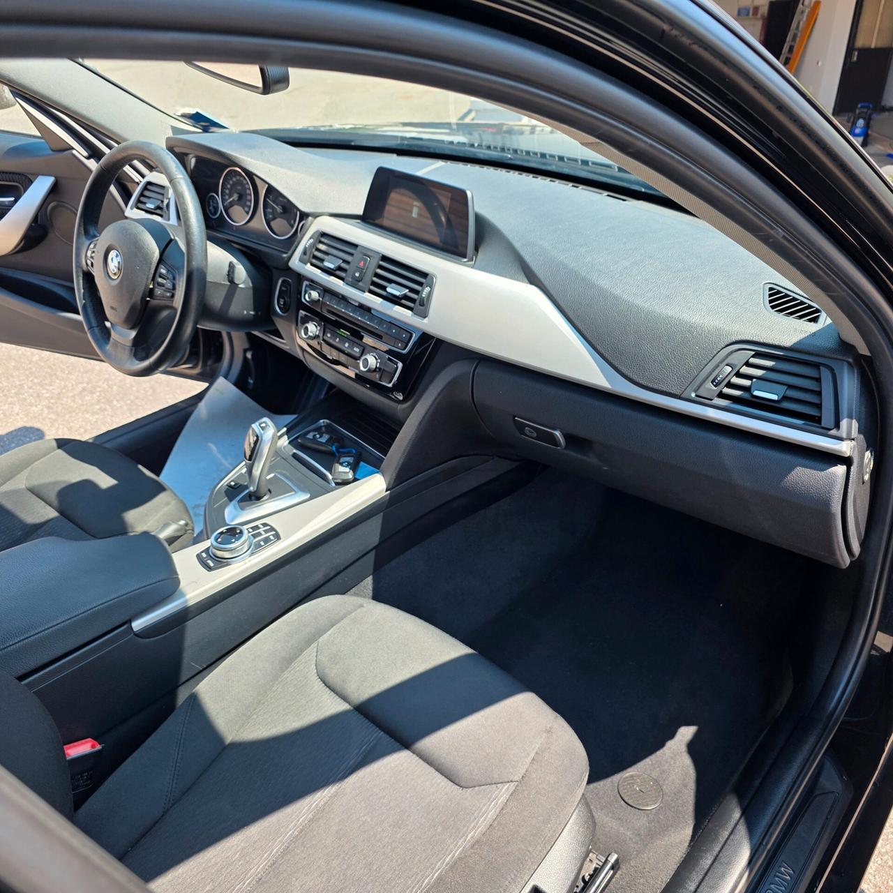 Bmw 318 318d Touring Business Advantage aut. IVA ESPOSTA