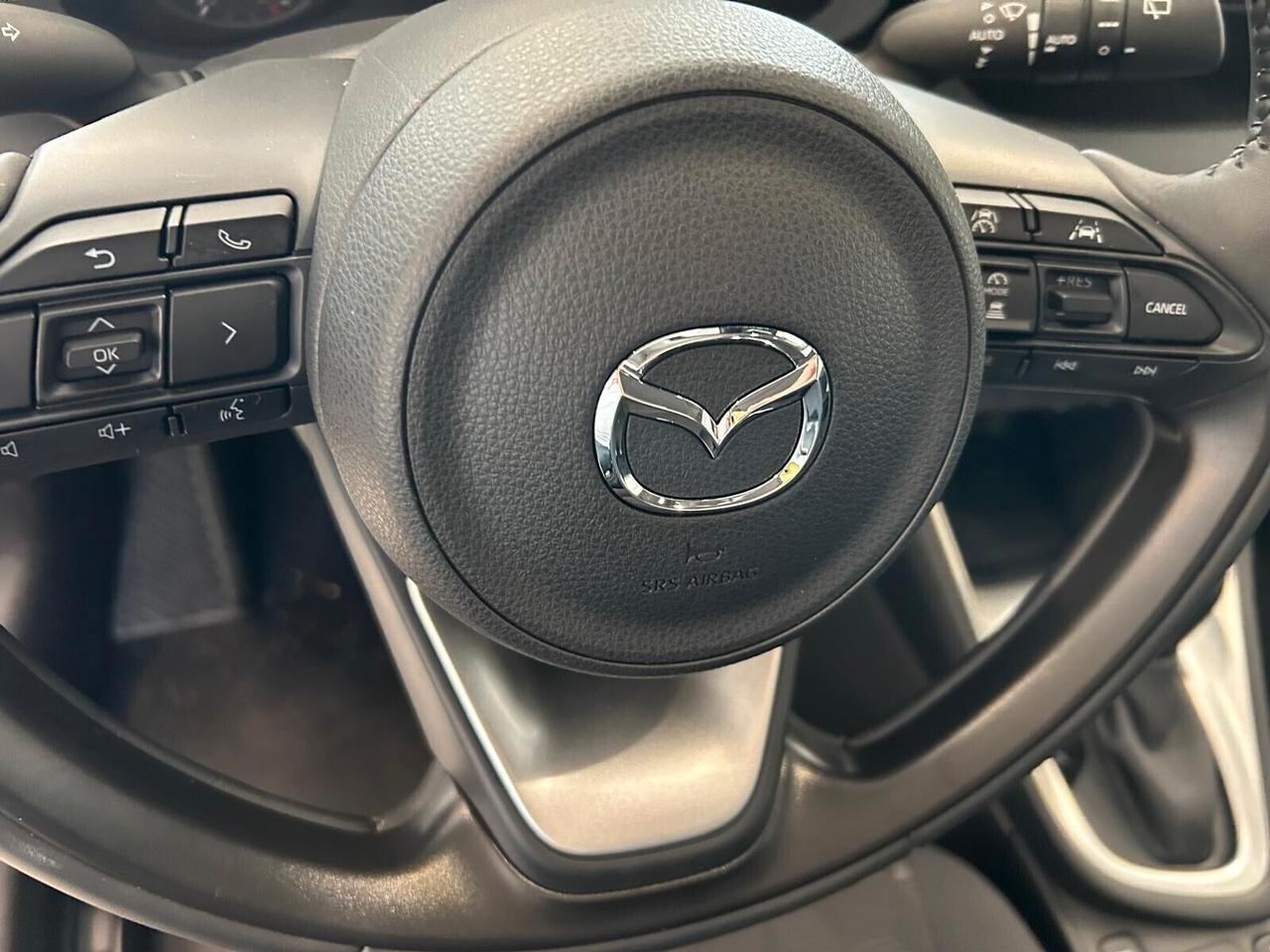 Mazda 2 CENTRE-LINE 1.5 VVT e-CVT Full Hybrid KM 0