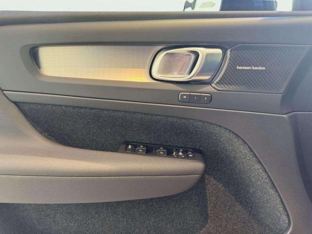 VOLVO XC40 B3 PLUS DARK AUTOMATICA KM0