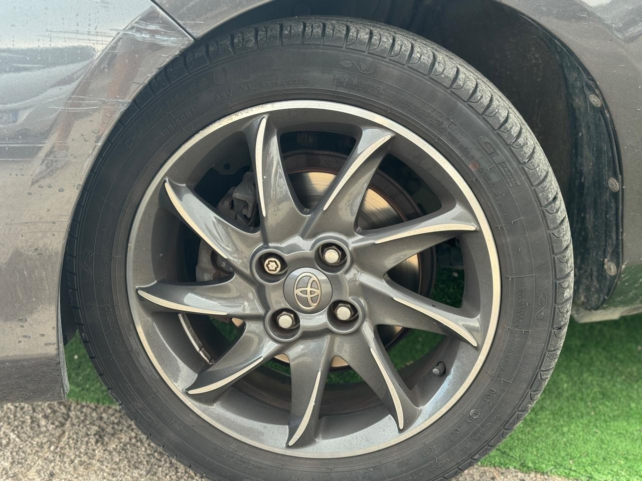 Toyota Yaris 1.4 D-4D 5 porte Lounge GARANZIA