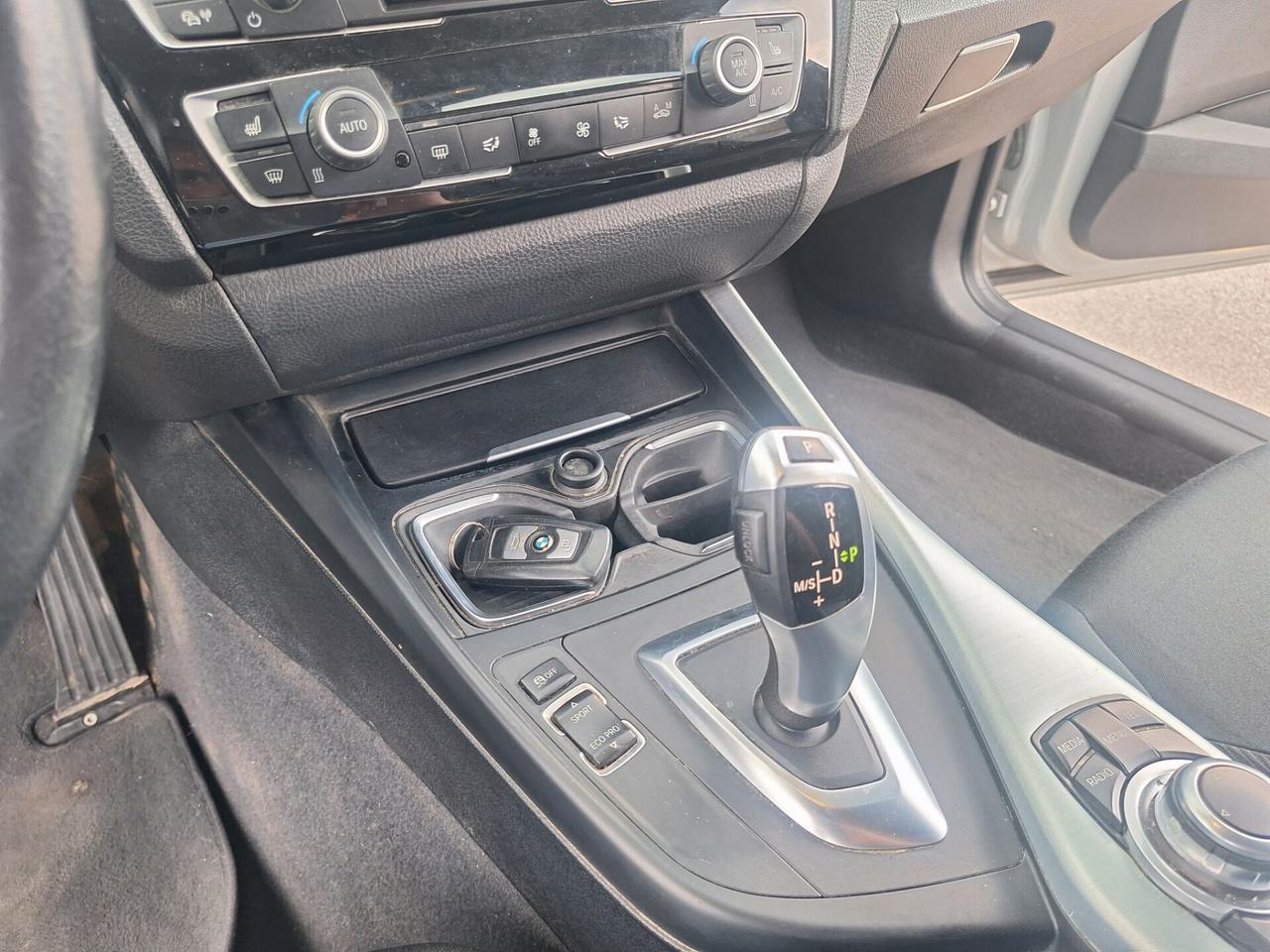 Bmw 116d 115cv Advantage 5p AUTOMAT. NAV - 2015