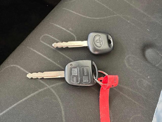 TOYOTA Yaris 1.0 3 porte OK NEPATENTATI BLUETHOOT