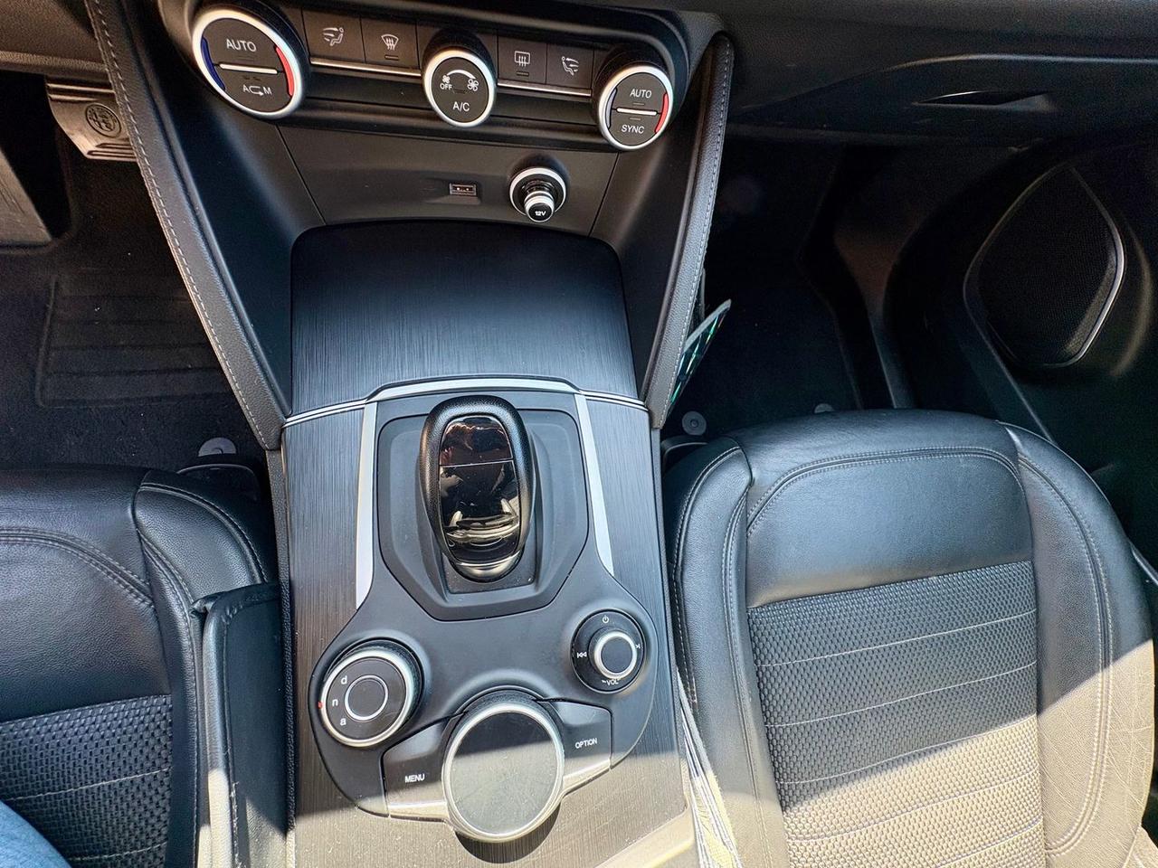 Alfa Romeo Stelvio Executive 2.2 #10521