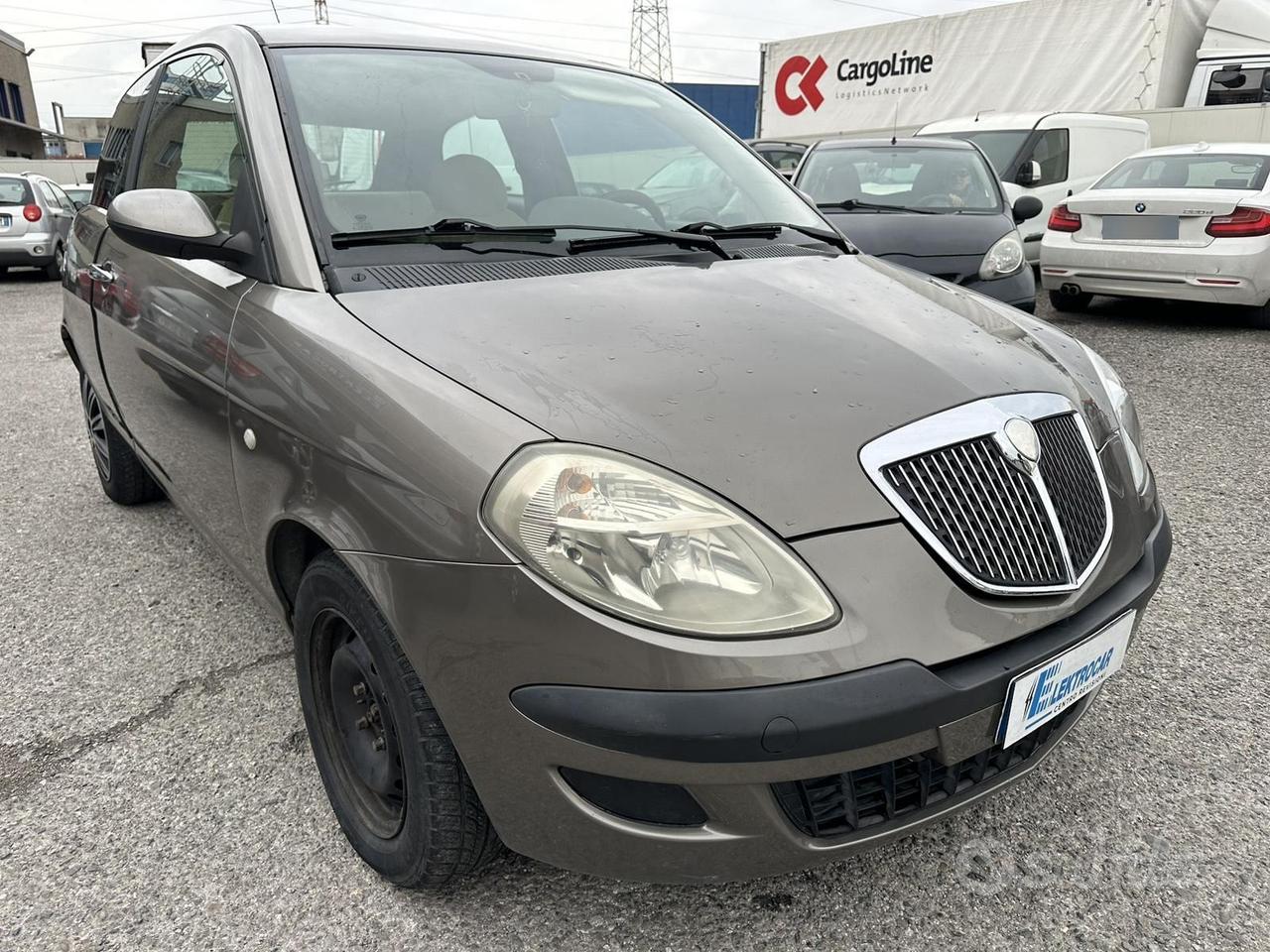 INTERNI BELLI CARROZZERIA QUALCHE SEGNO