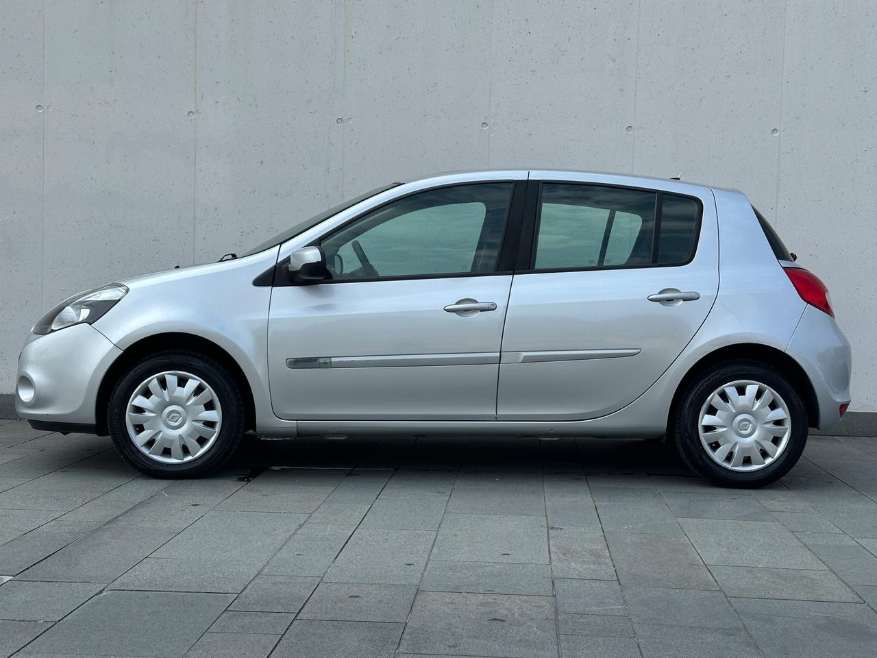 Renault Clio 1.2 16V 5 porte Luxe