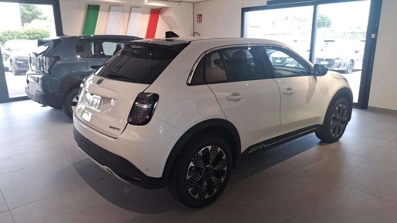 Fiat 600 Hybrid 110 CV DCT MHEV La Prima