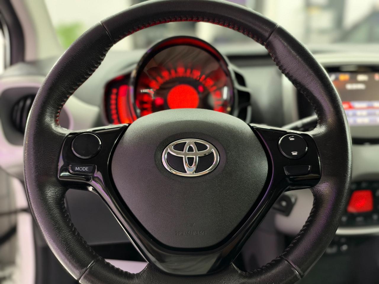 Toyota Aygo 1.0 69Cv Automatica Full Opt-Car Play