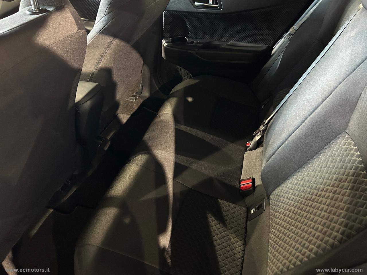 TOYOTA C-HR 1.8 Hybrid E-CVT Business