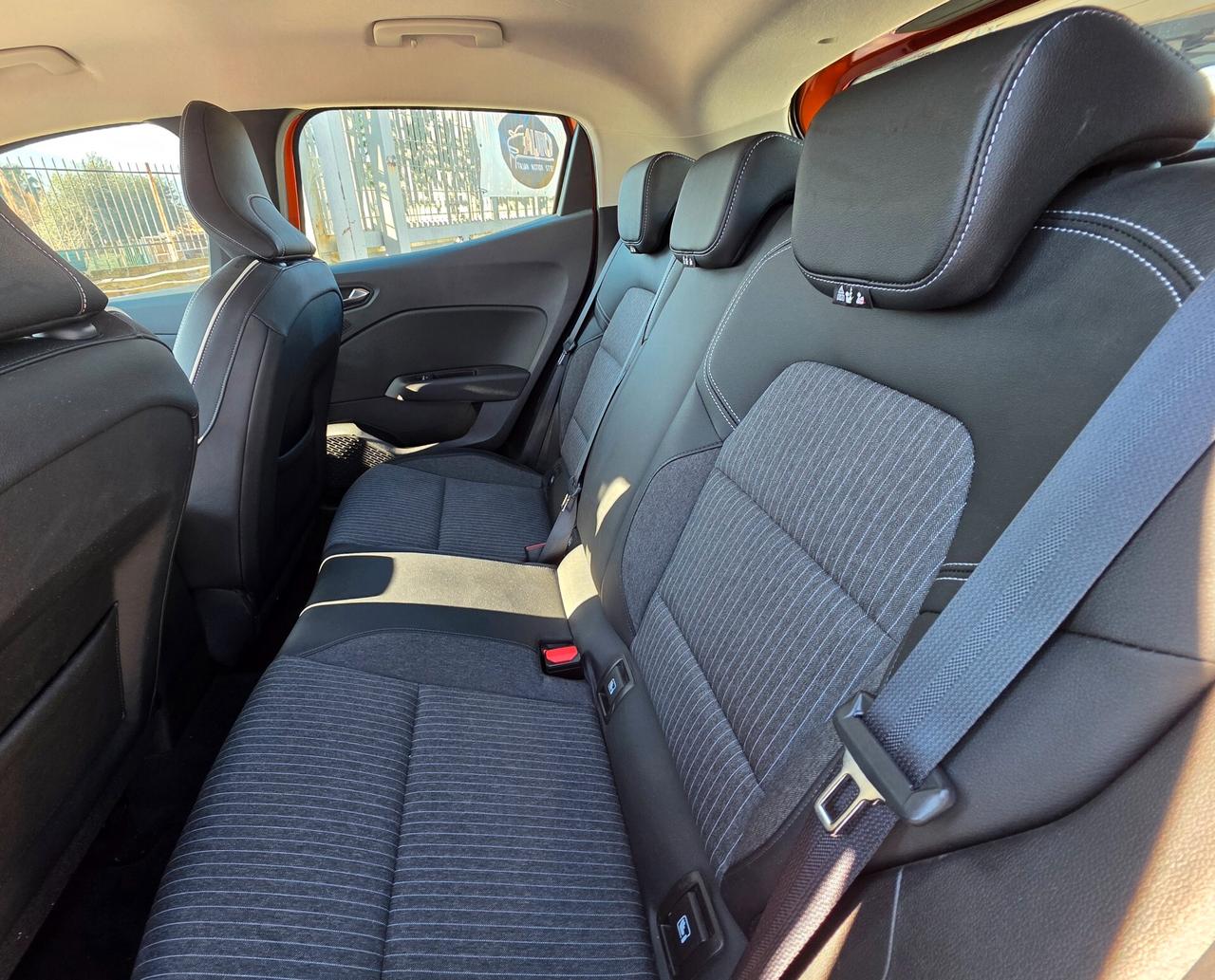 Renault Clio TCe 100 CV 5 porte Intens