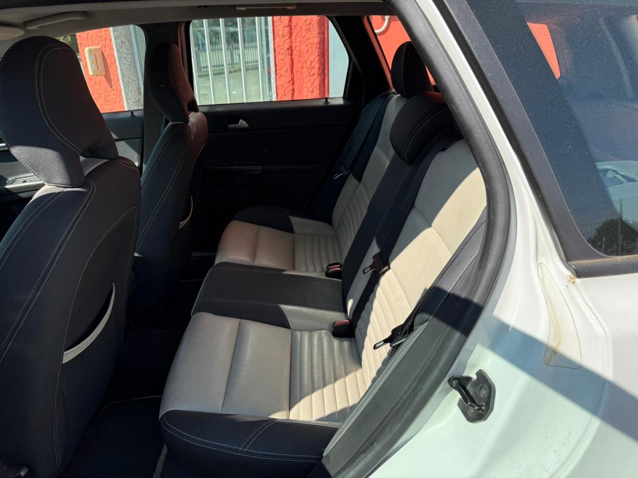 Volvo V50 D2 R-design NEOPATENTATI