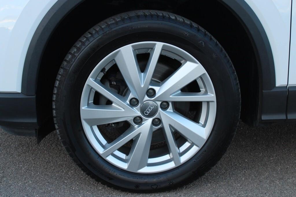 AUDI Q2 1.6 TDI 115CV *TETTO APRIBILE *CERCHI 17''