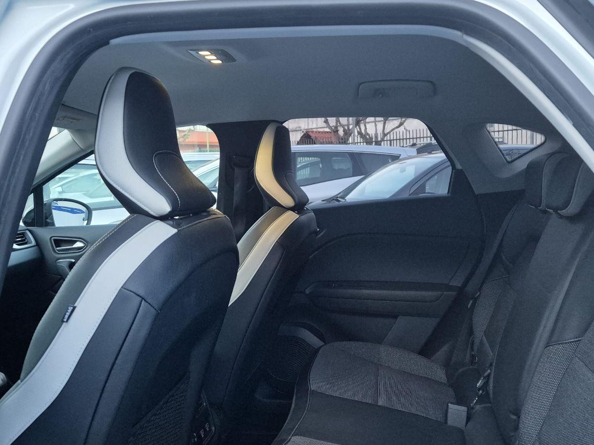 RENAULT - Captur - Blue dCi 8V 115 CV EDC Intens