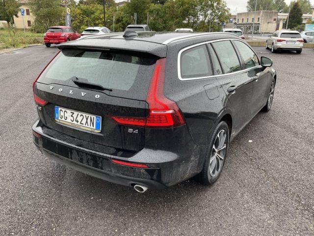 VOLVO V60 B4 (d) Geartronic Momentum Business Pro