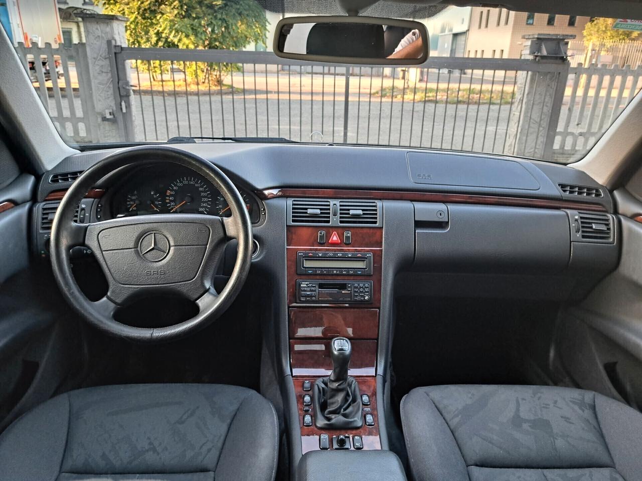 Mercedes-benz E 200 kompressor W210 186 cv