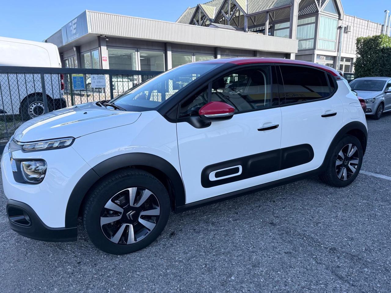 Citroen C3 1.2 puretech Shine s&s 83cv