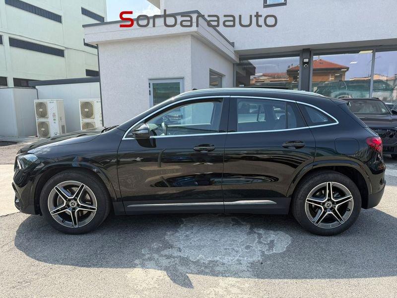 Mercedes-Benz GLA 200 d Automatic AMG Line Premium con Tetto Panoramico.