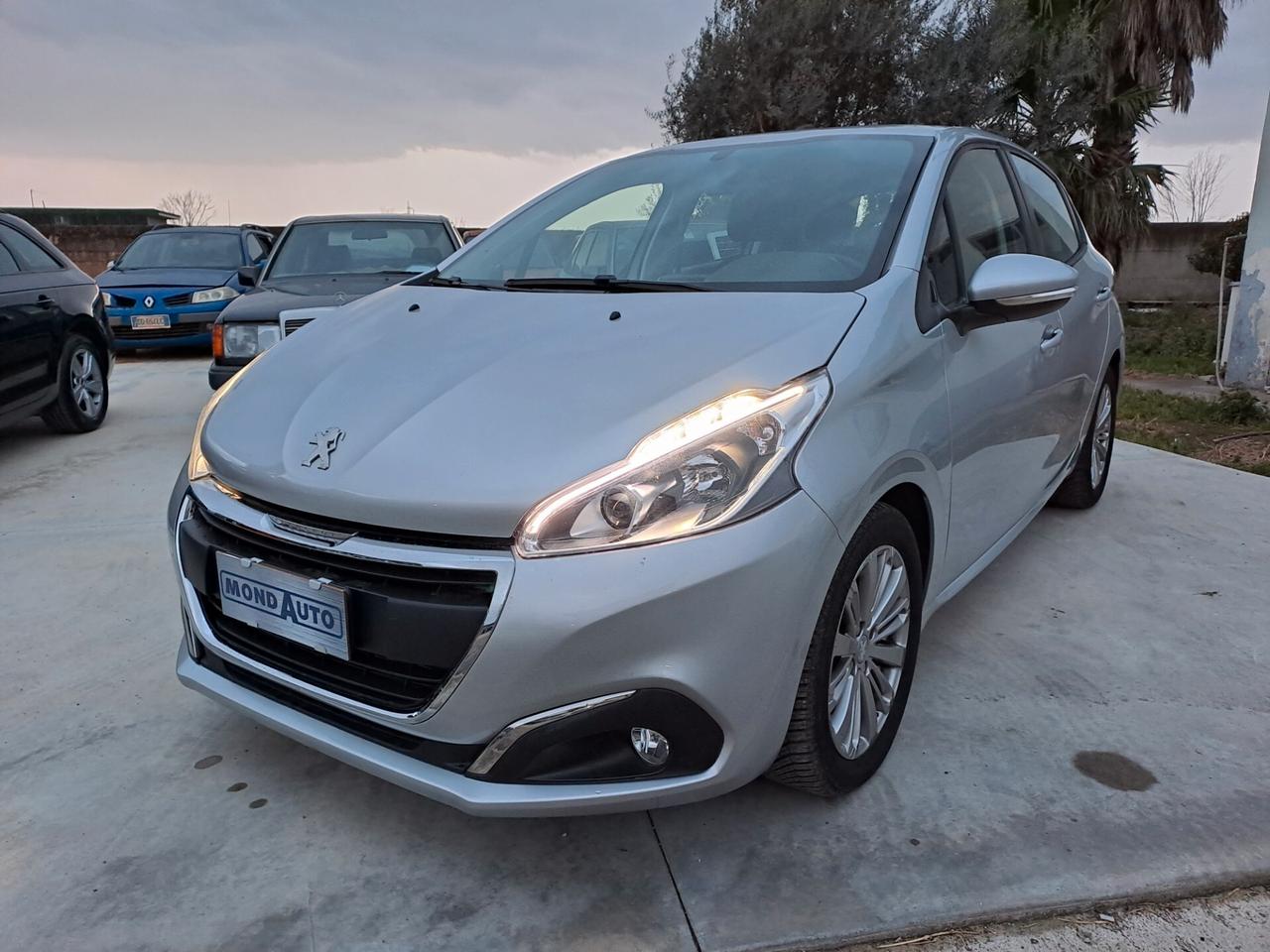 Peugeot 208 BlueHDi 75 5 porte Allure 2016