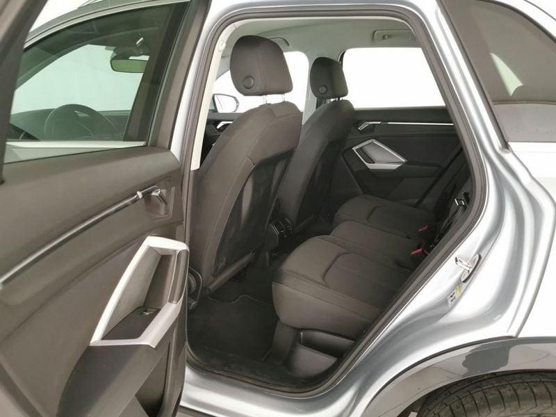 Audi Q3 35 2.0 tdi Business Advanced s-tronic