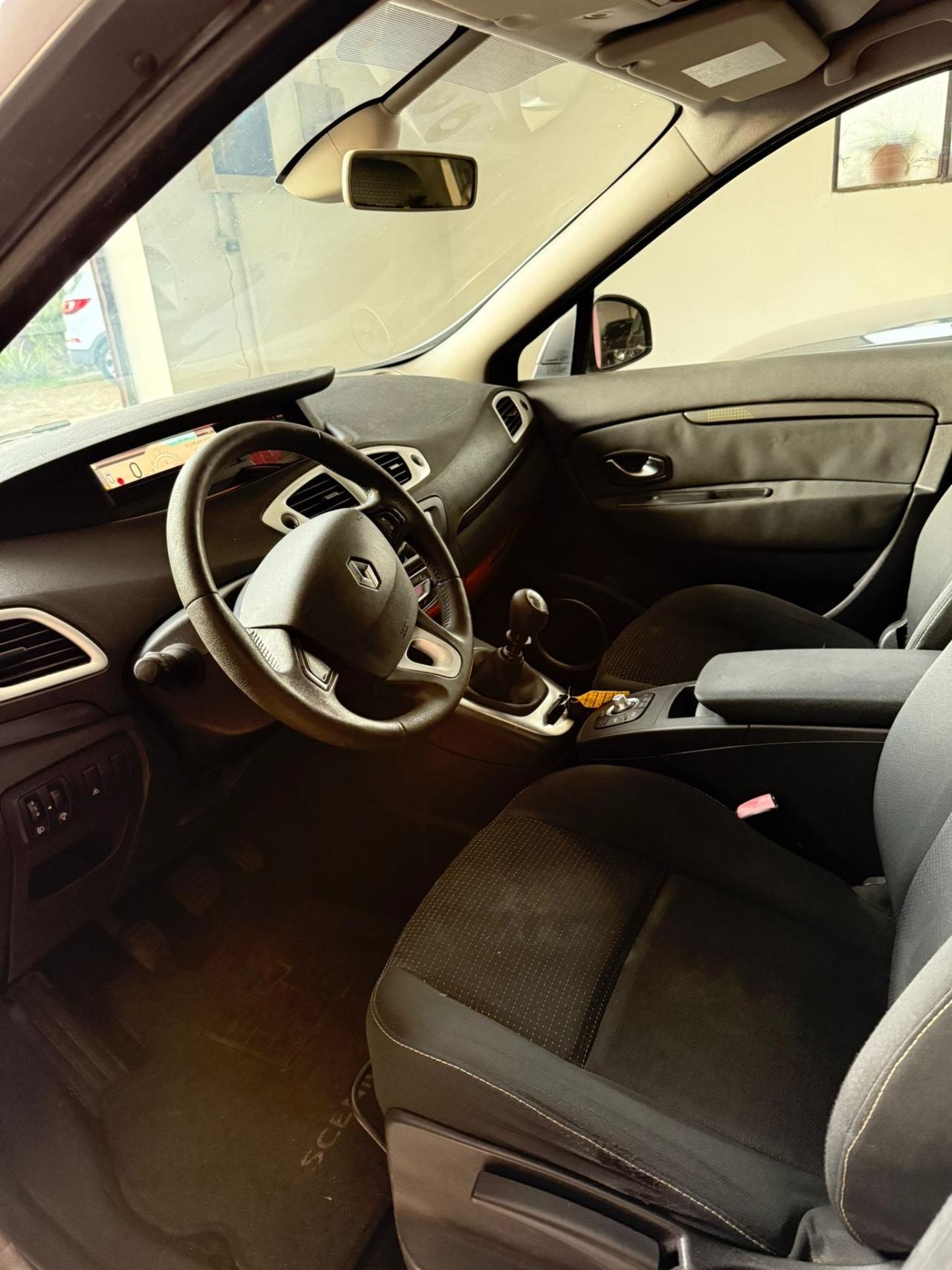 Renault Scenic Scénic X-Mod 1.9 dCi 130CV Luxe