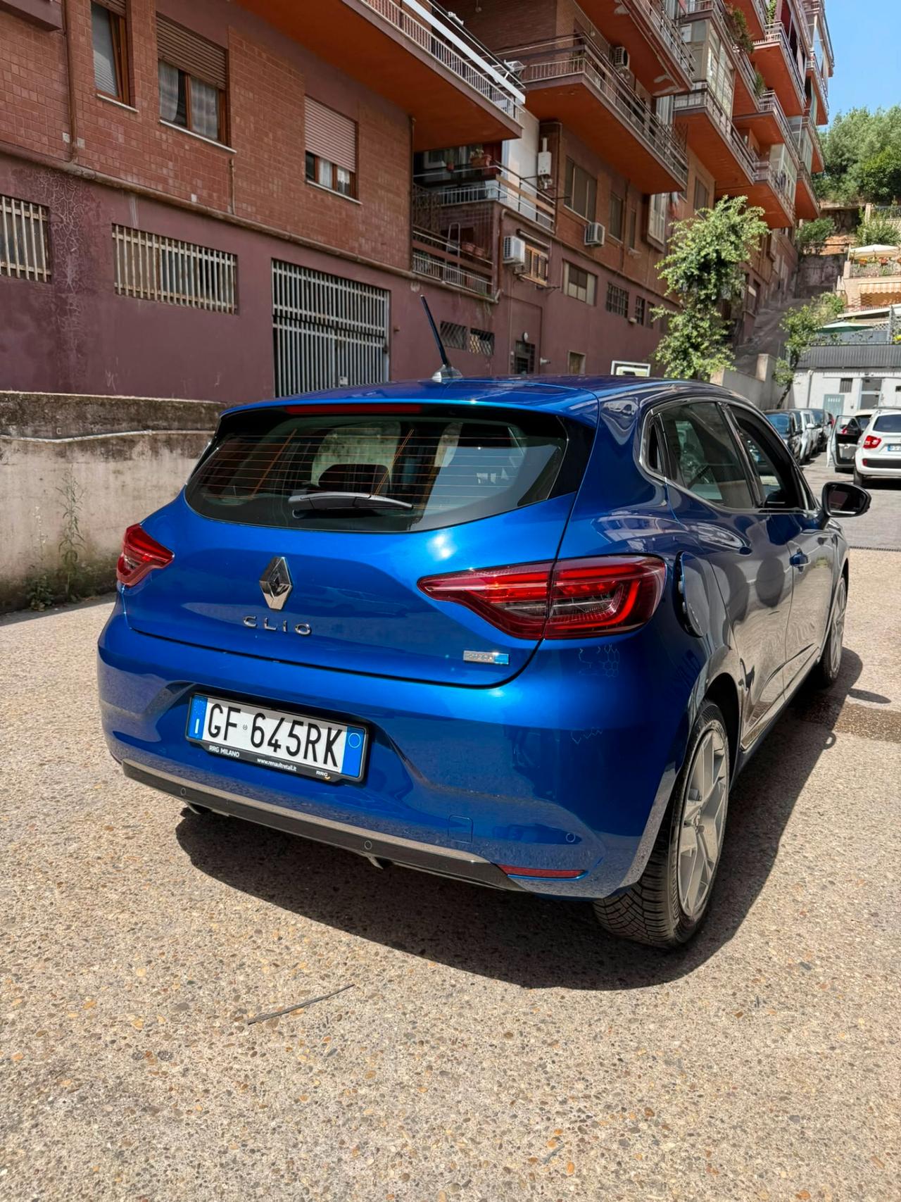 Renault Clio Full Hybrid E-Tech 140 CV 5 porte Initiale Paris