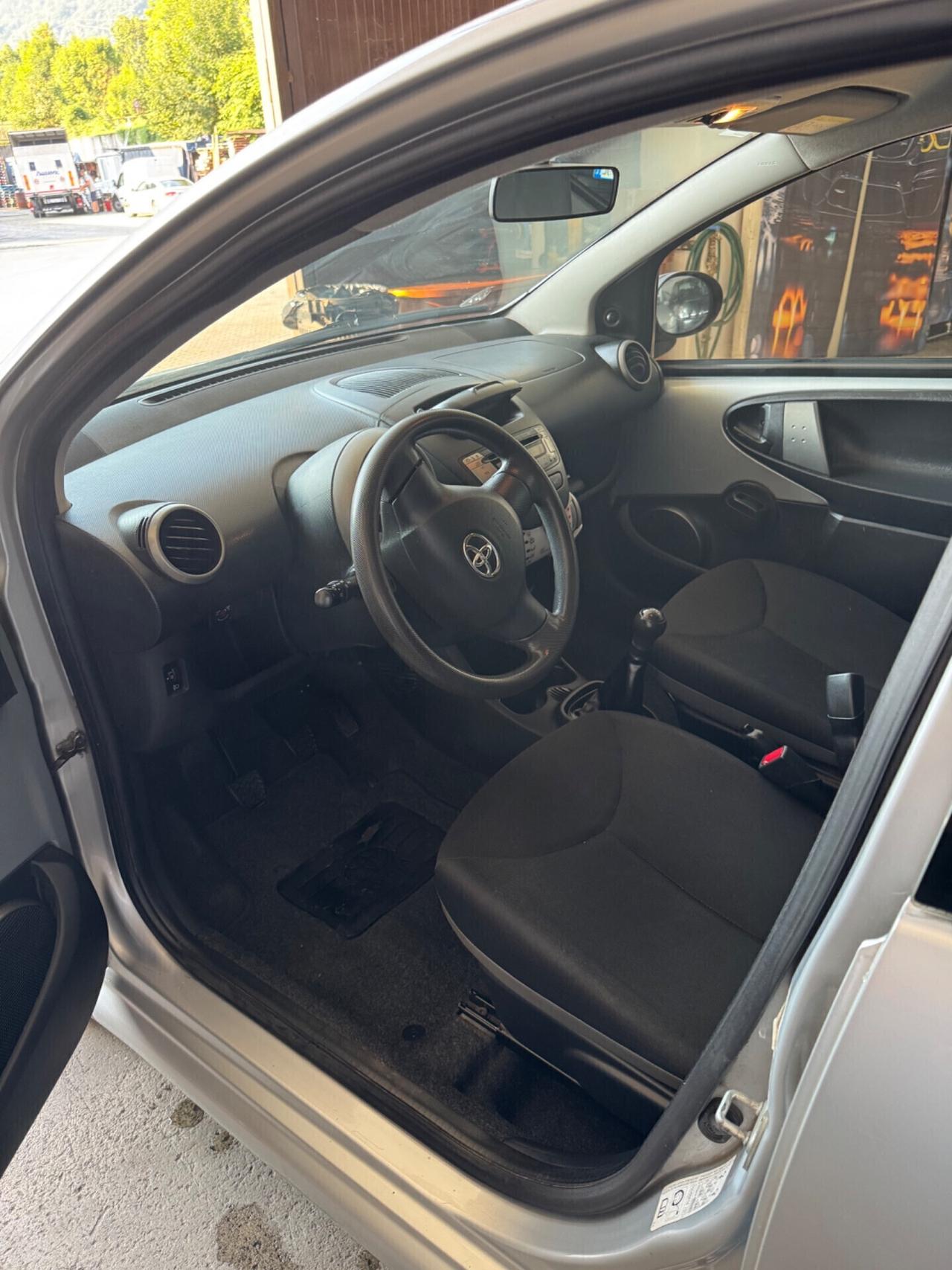 Toyota Aygo 1.0 12V VVT-i 5 porte Cool Soda Connect