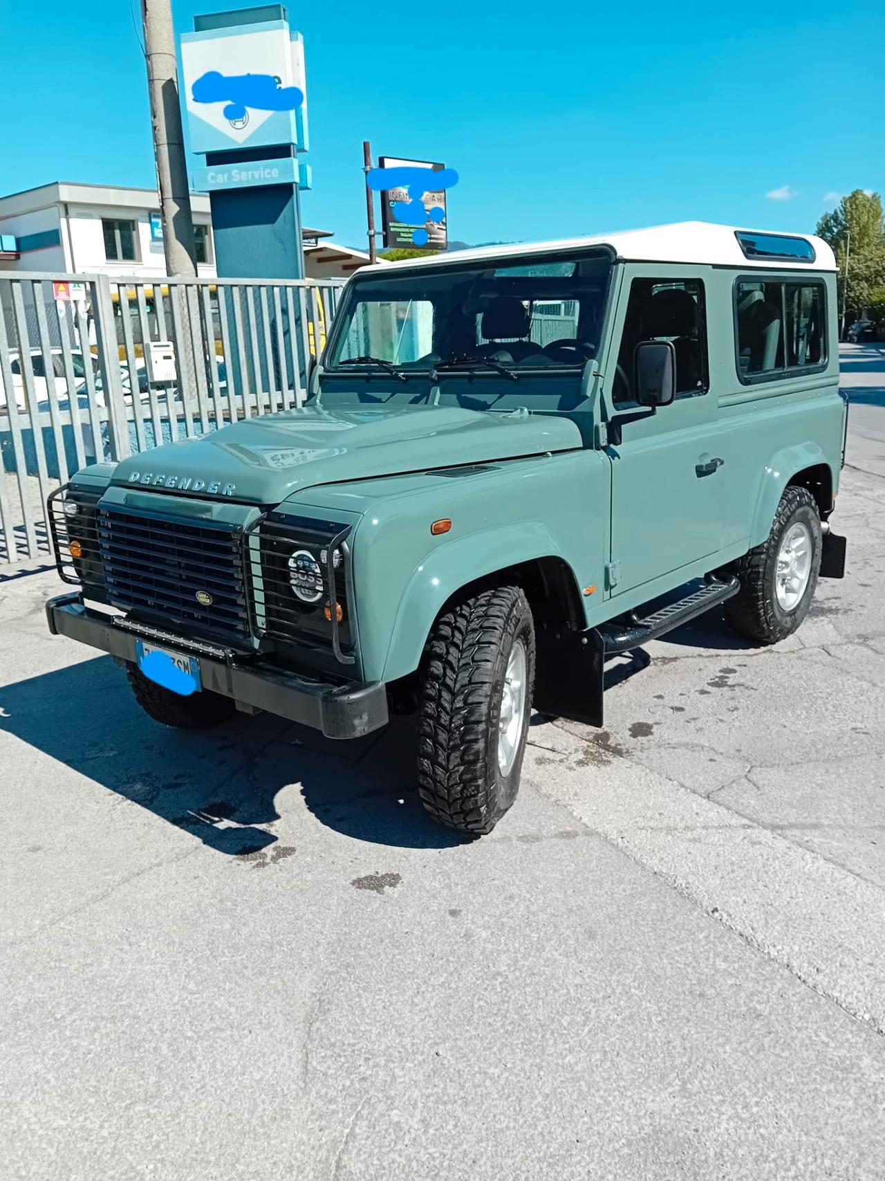 Land Rover Defender 90 2.4 TD4 Station Wagon SE