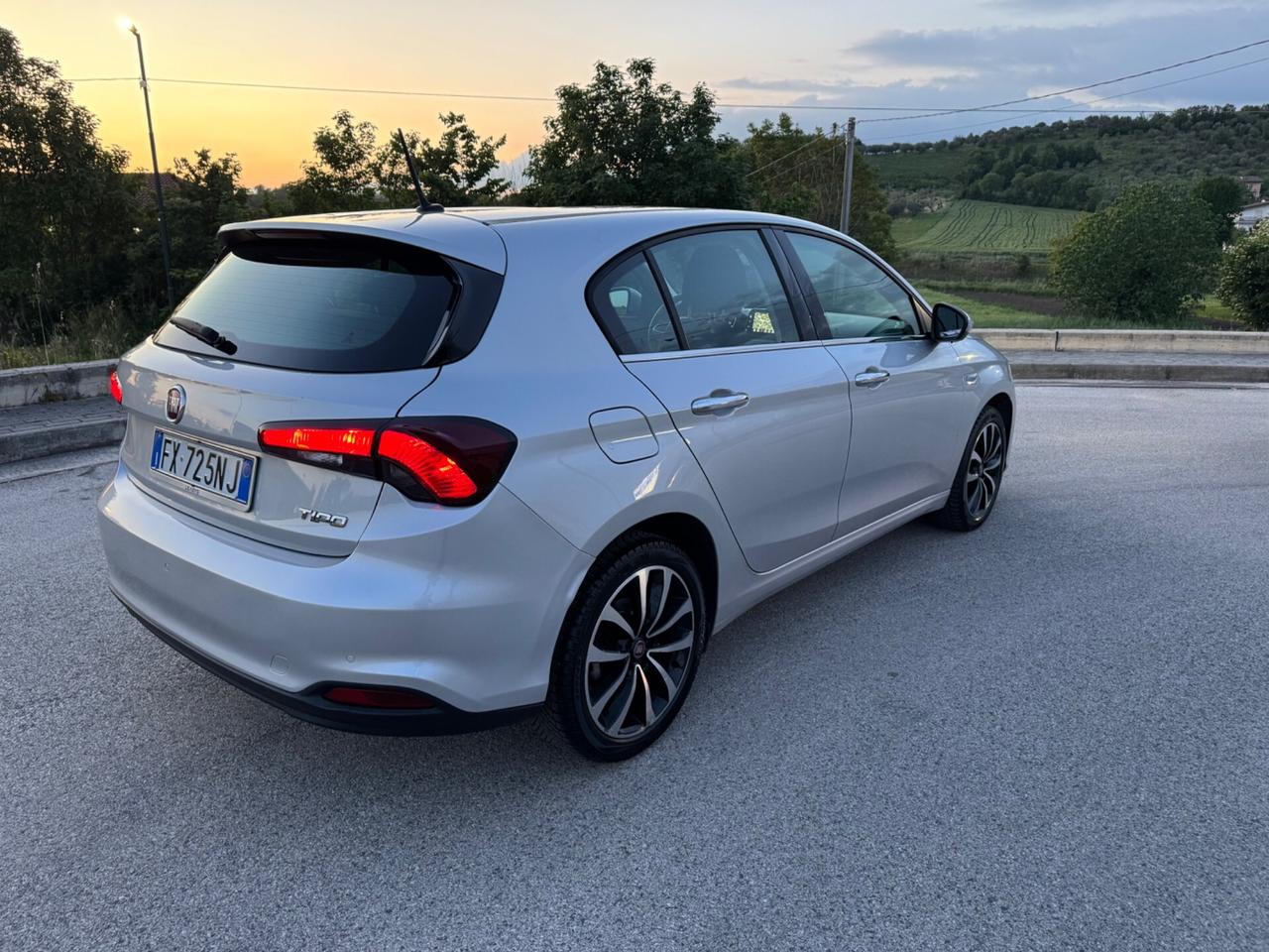 Fiat Tipo 1.6 Mjt S&S 5 porte Lounge