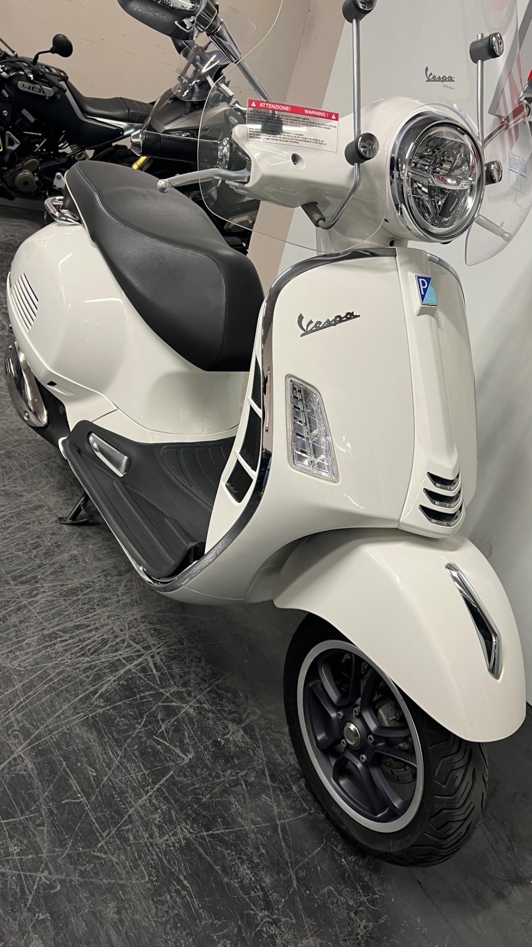 Vespa GTS 300