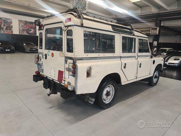 Land Rover Defender Autocarro