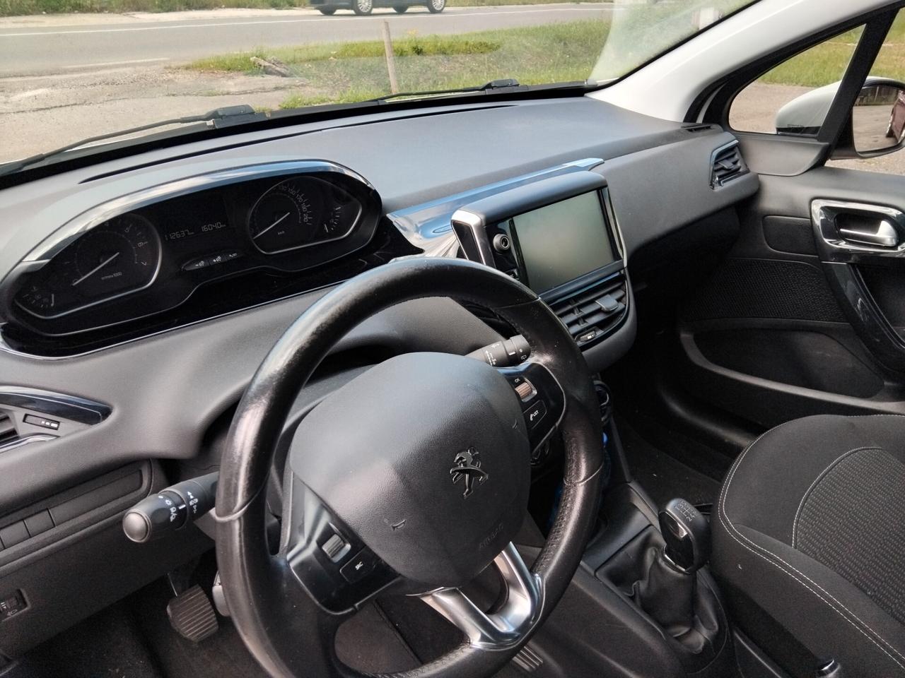 Peugeot 208 Peugeot 208 1.2 allure neo patentati