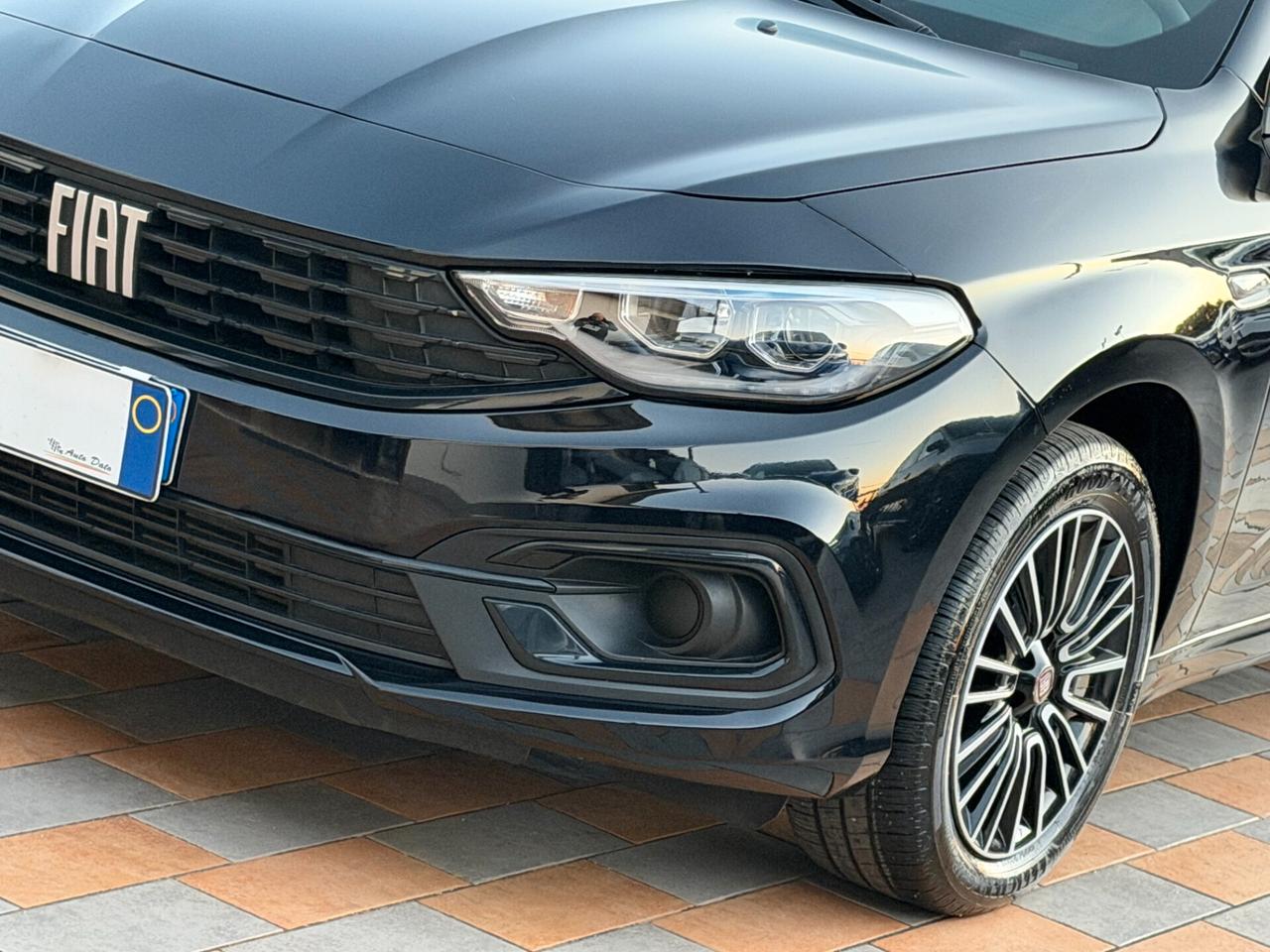 Fiat Tipo SW 1.6 M.JET 130 cv. CITY CROSS