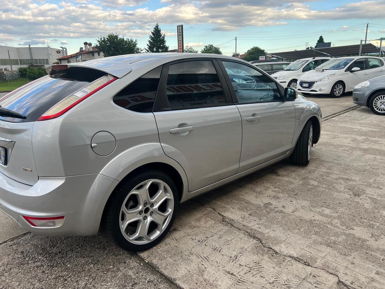 Ford Focus 1.6 TDCi (110CV) 5p. Tit. DPF