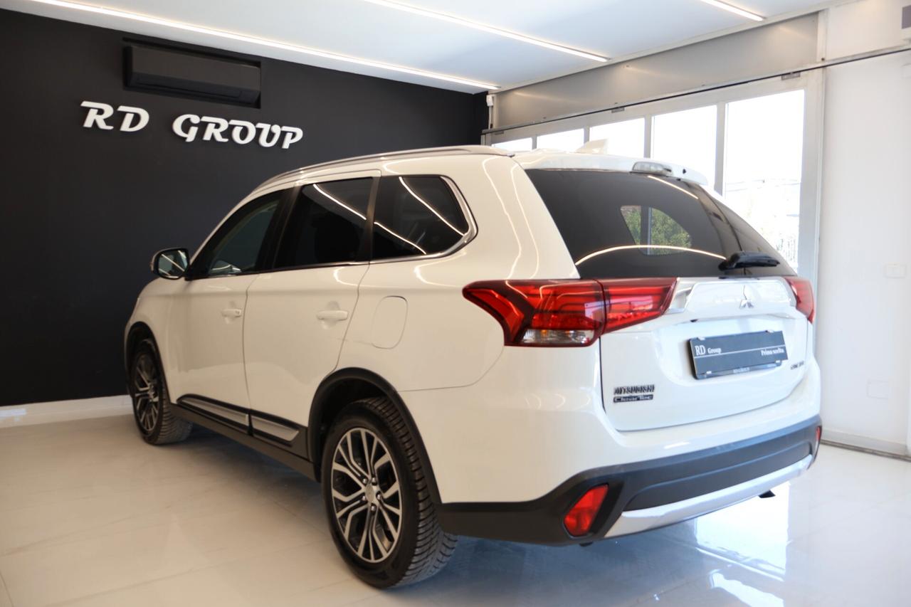 Mitsubishi Outlander 2.2 Instyle awd 7POSTI