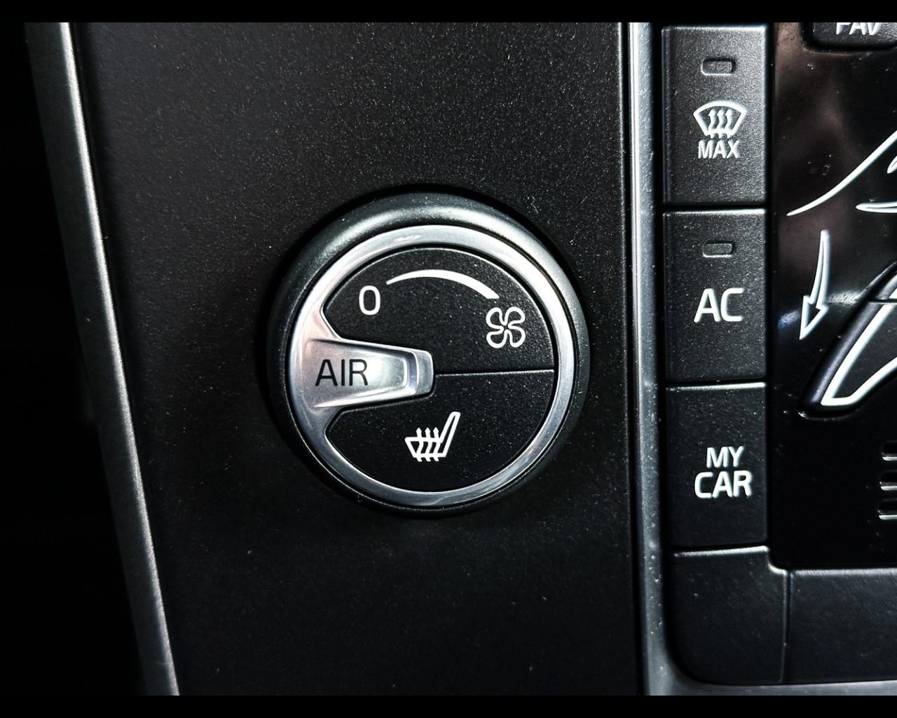 VOLVO V40 Cross Country T3 Geartronic