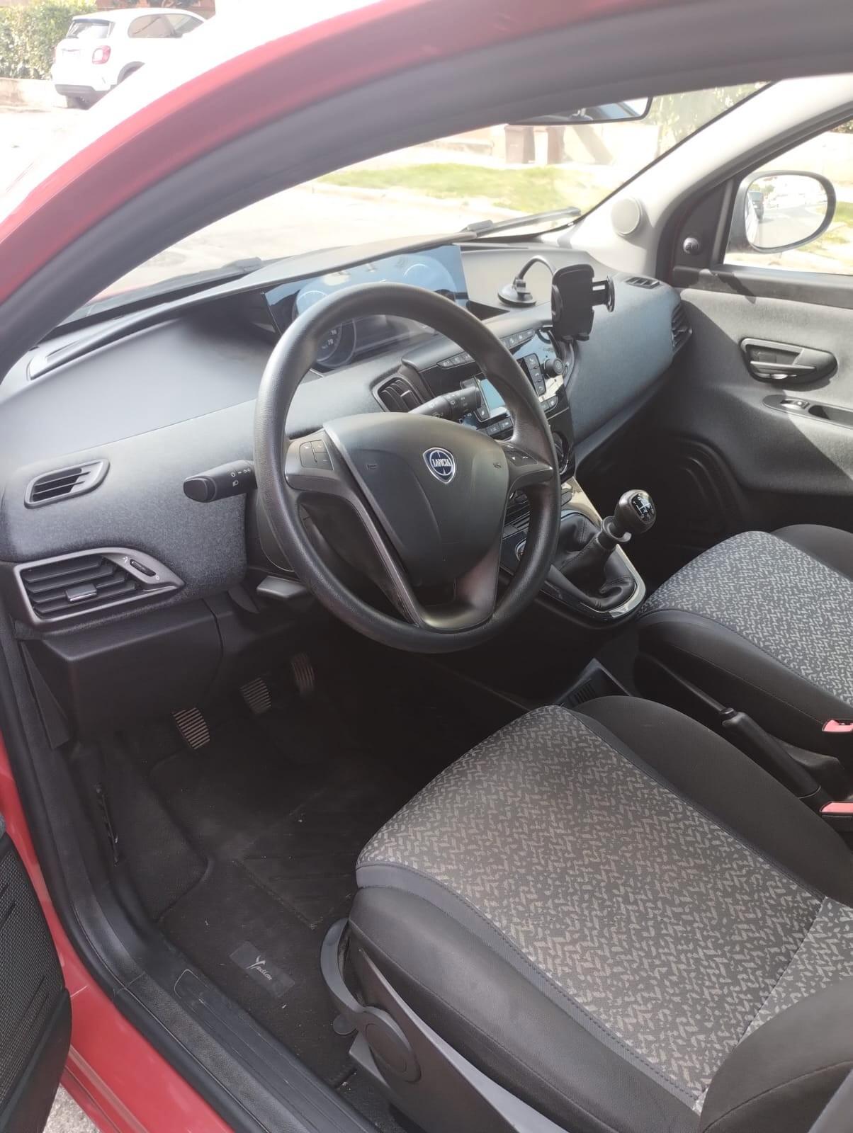 Lancia Ypsilon 1.2 69 CV 5 porte S&S Platinum