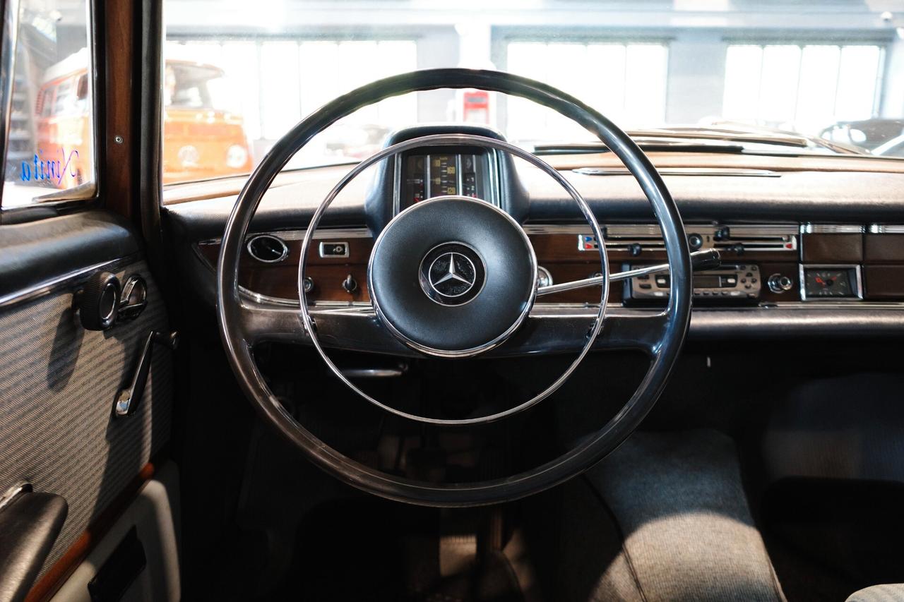 Mercedes-benz 220 220S
