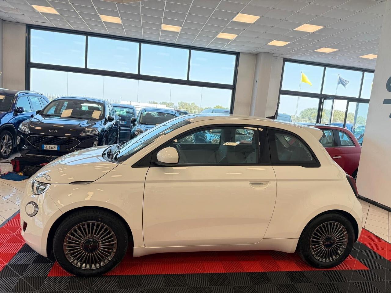 Fiat 500 500e Berlina 42 kWh Icon