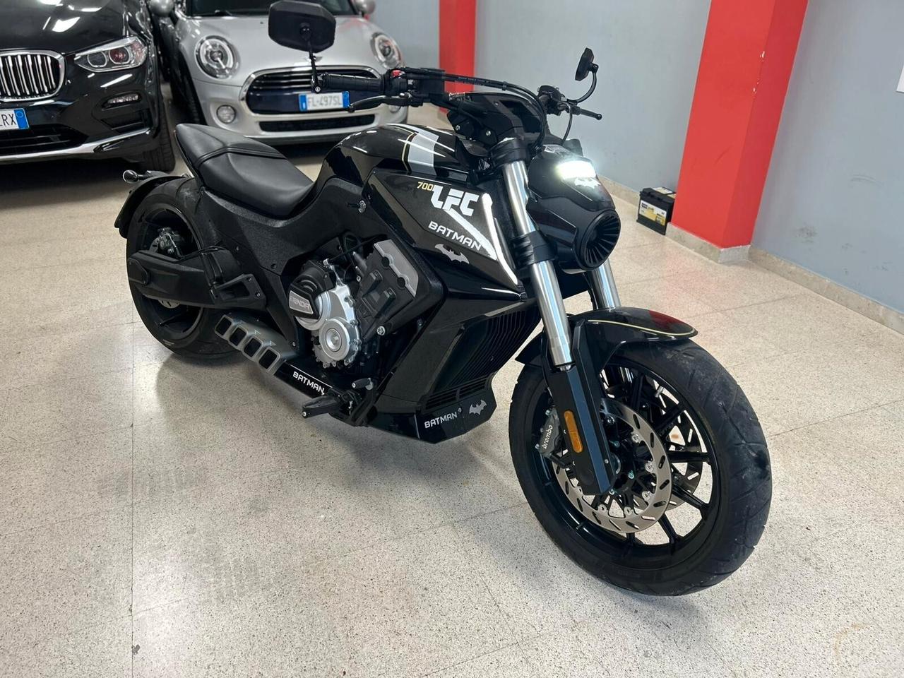 Benda Altro LFC700 MOTO KM 0 VENDO PER INUTILIZZO